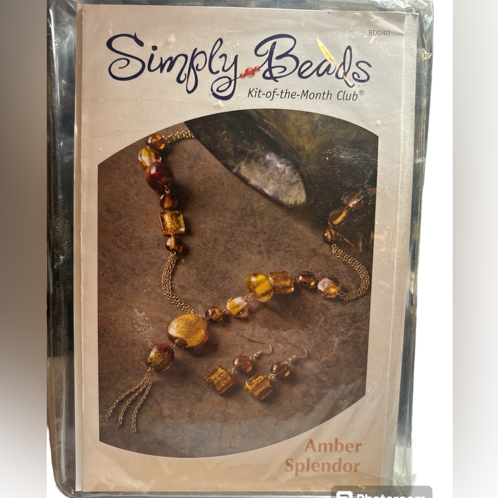 Simply Beads Amber Splendor Necklace Craft Kit‎ by Annie’s Attic